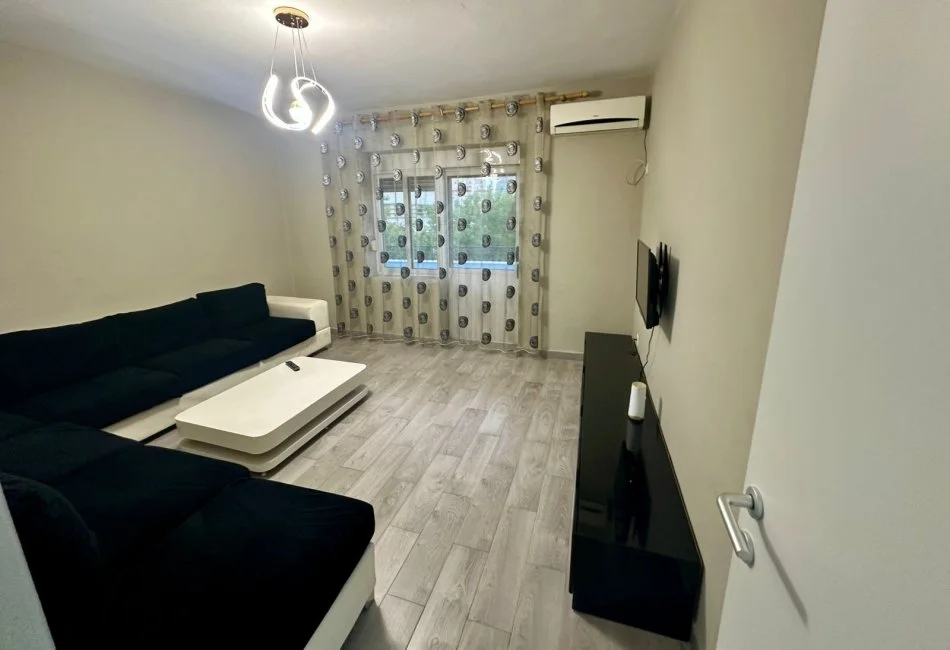 Tirane, jepet me qera apartament 2+1 Kati 6, 72 m²550 euro (Ali Demi)