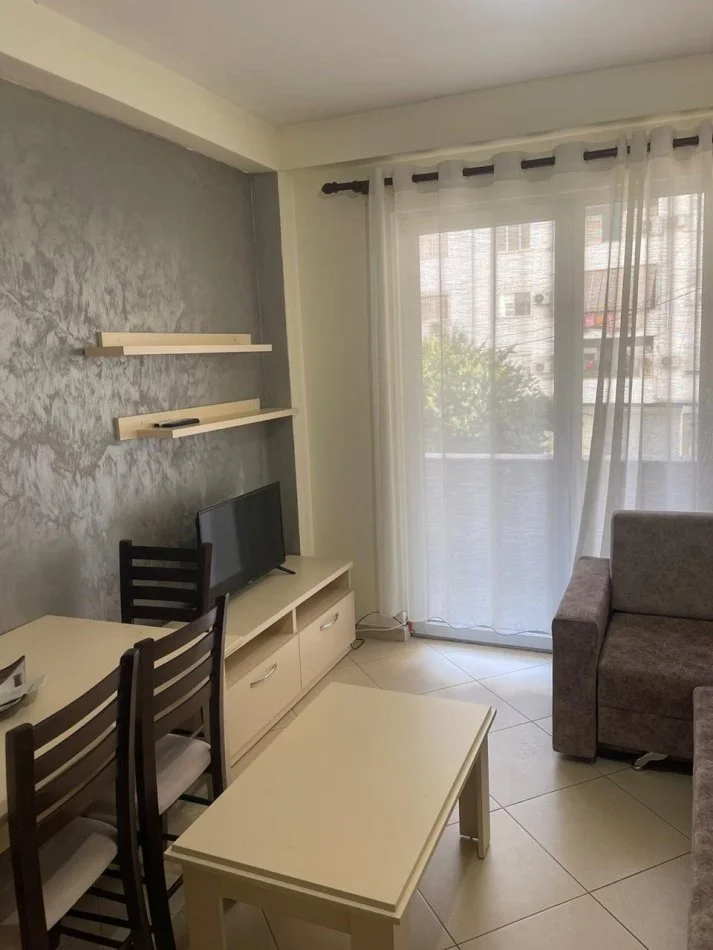 Tirane, jepet me qera apartament 1+1 Kati 4, 63 m² 400 € (Astir)