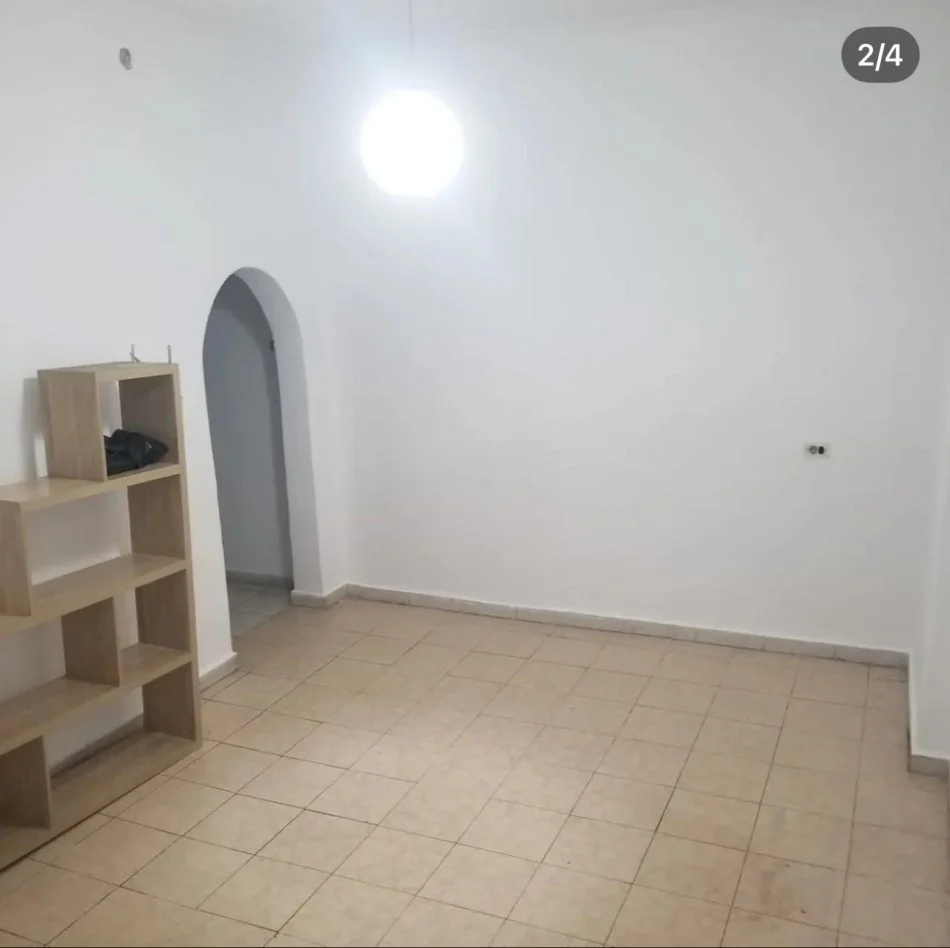 Tirane, jepet me qera ambjent biznesi Kati 1, 75 m² 750 € (Bulevardi Bajram Curri)
