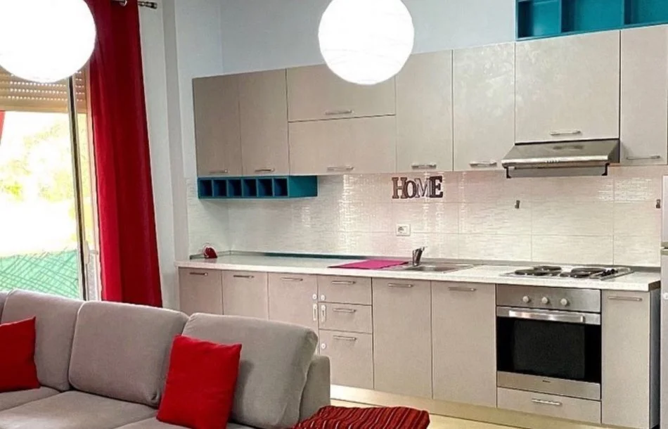 Tirane, jepet me qera apartament 2+1 Kati 2, 90 m² (Liqeni Artificial)