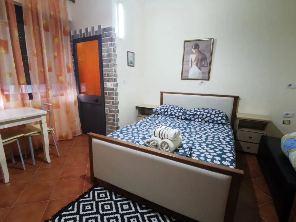 Tirane, jepet me qera apartament 1+1 Kati 1, 1 m² 330 € (Bulevardi i Ri)