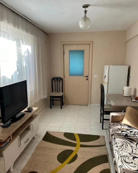 Tirane, jepet me qera apartament 1+1 Kati 1, 67 m² 410 € (Brryli)