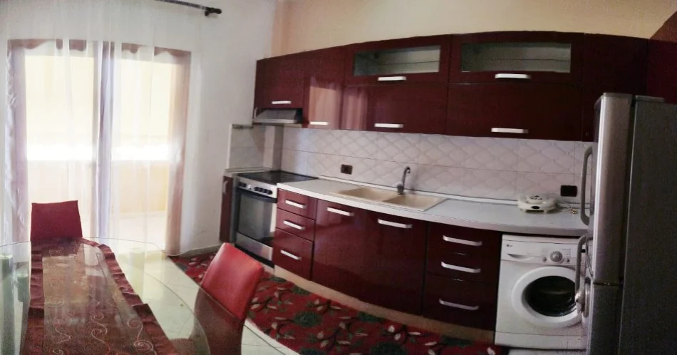 Tirane, jepet me qera apartament 2+1 Kati 2, 90 m² 400 € (Kodre e Priftit)