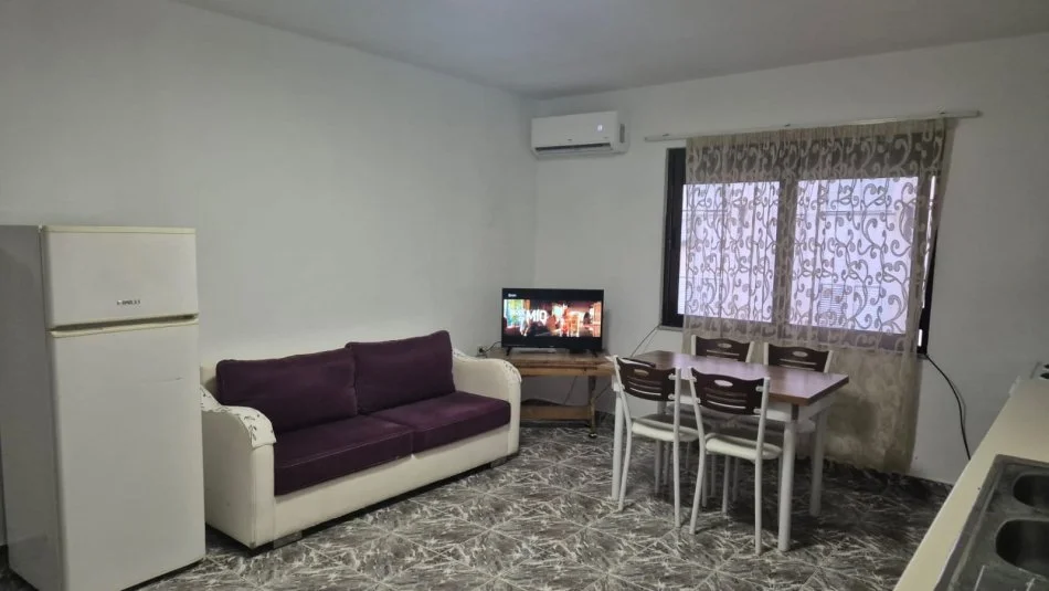 Tirane, jepet me qera apartament 2+1 Kati 4, 80 m² 550 € (Bllok, rruga Abdyl Frasheri)