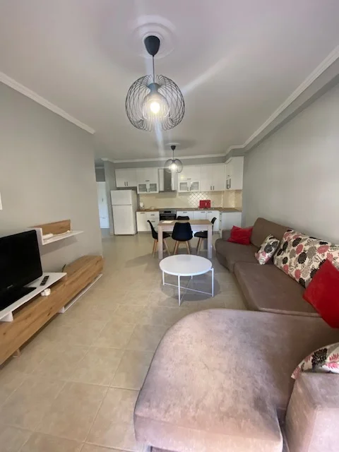 Tirane, jepet me qera apartament 2+1+Ballkon Kati 3, 110 m² 700 € (Medar Shtylla)