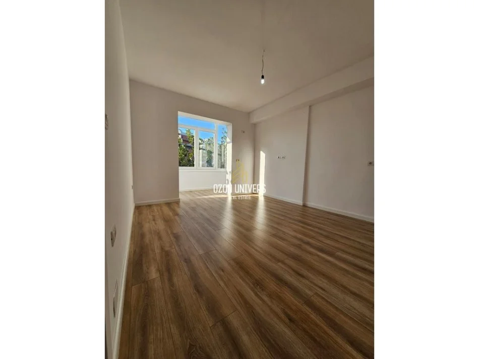 Tirane, shitet apartament 1+1+Ballkon Kati 5, 48 m² 133.000 € (Rruga e Kavajës)