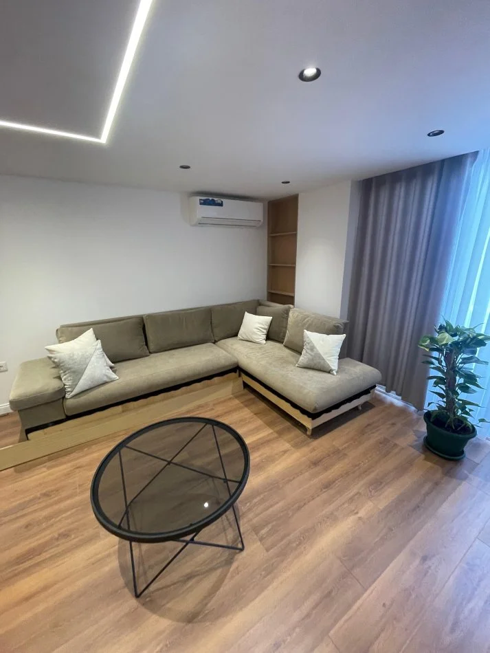 Tirane, shitet apartament duplex 2+1+Ballkon Kati 1, 105 m² 160.000 € (Golden Park 3)