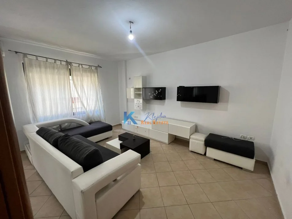 jepet me qera apartament Kati 3, 85 m² 500 € (Kodra e Diellit – Afer Eleonores)