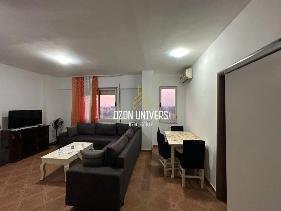 Tirane, jepet me qera apartament 2+1 Kati 10, 90 m² 650 €