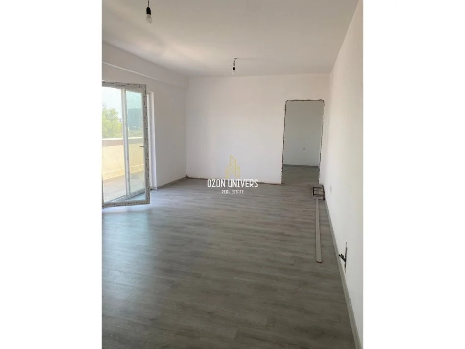 Tirane, shitet apartament 1+1+Ballkon Kati 5, 60 m² 125.000 € (Kompleksi "Aura" , Rruga Dritan Hoxha)
