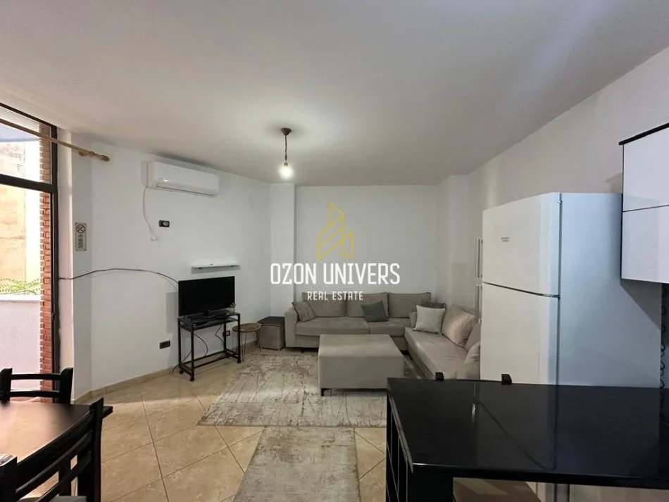 Tirane, jepet me qera apartament 1+1 Kati 2, 58 m² 600 € (Qëndër, afër Prokurorisë së përgjithshme)