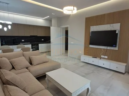 Tirane, jepet me qera apartament 2+1 Kati 4, 120 m² 1.100 € 