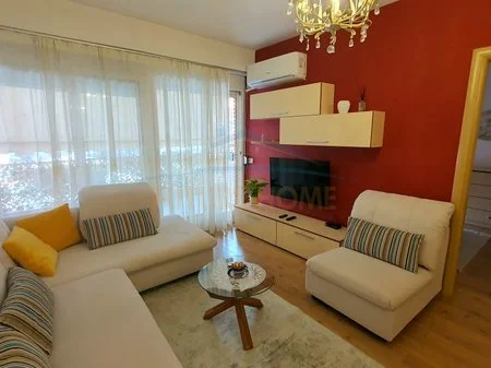 Tirane, jepet me qera apartament 1+1 Kati 2, 72 m² 700 € 