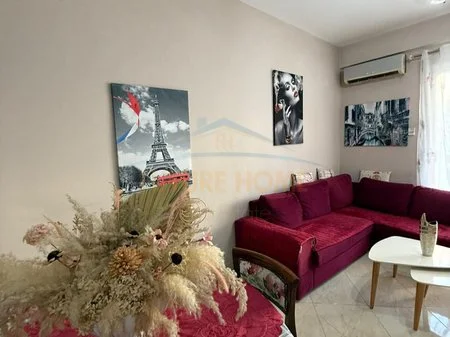 Tirane, jepet me qera apartament 1+1 Kati 5, 56 m² 490 € 
