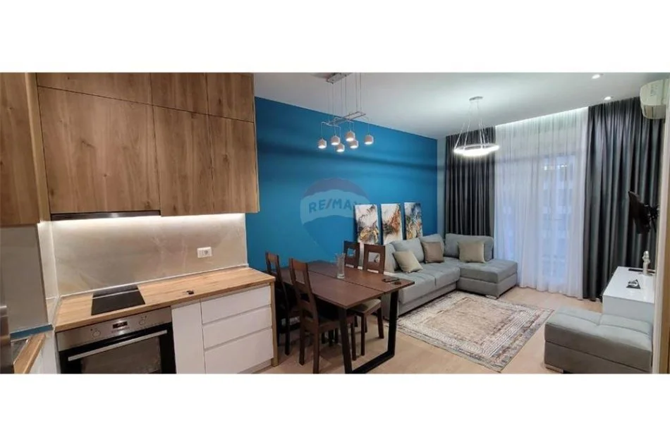 Tirane, jepet me qera apartament 1+1+Ballkon Kati 9, 70 m² 550 € (Kompleksi Kontakt)