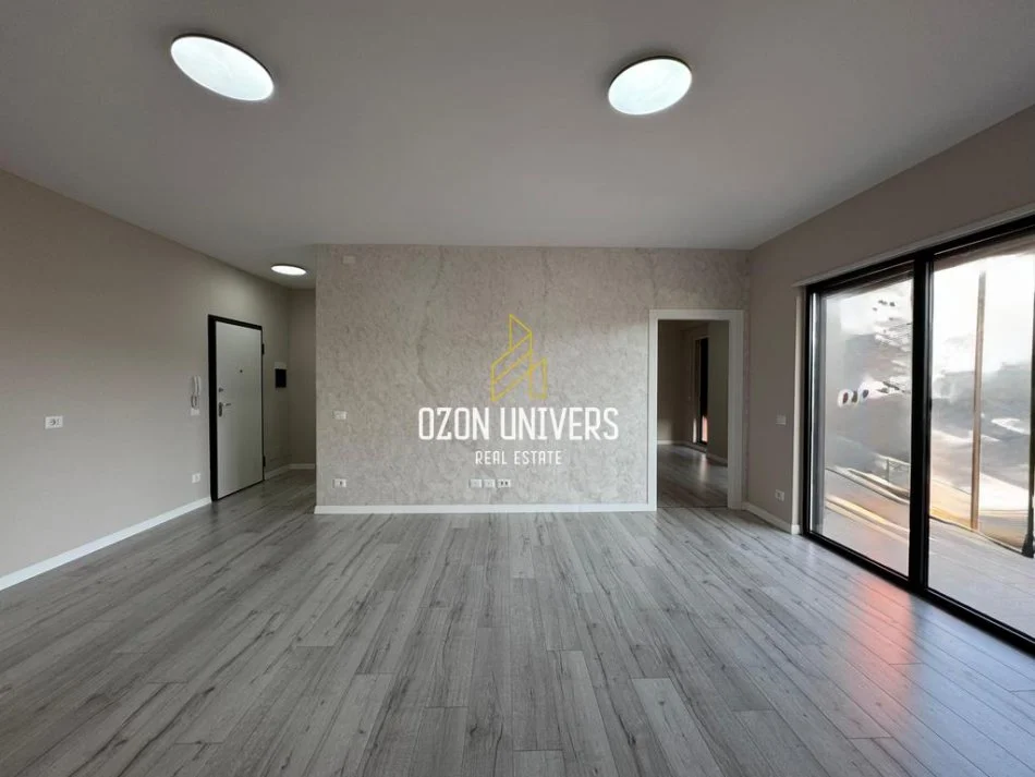 Tirane, jepet me qera apartament 1+1+Ballkon Kati 3, 77 m² 680 € (Myslym Shyr)