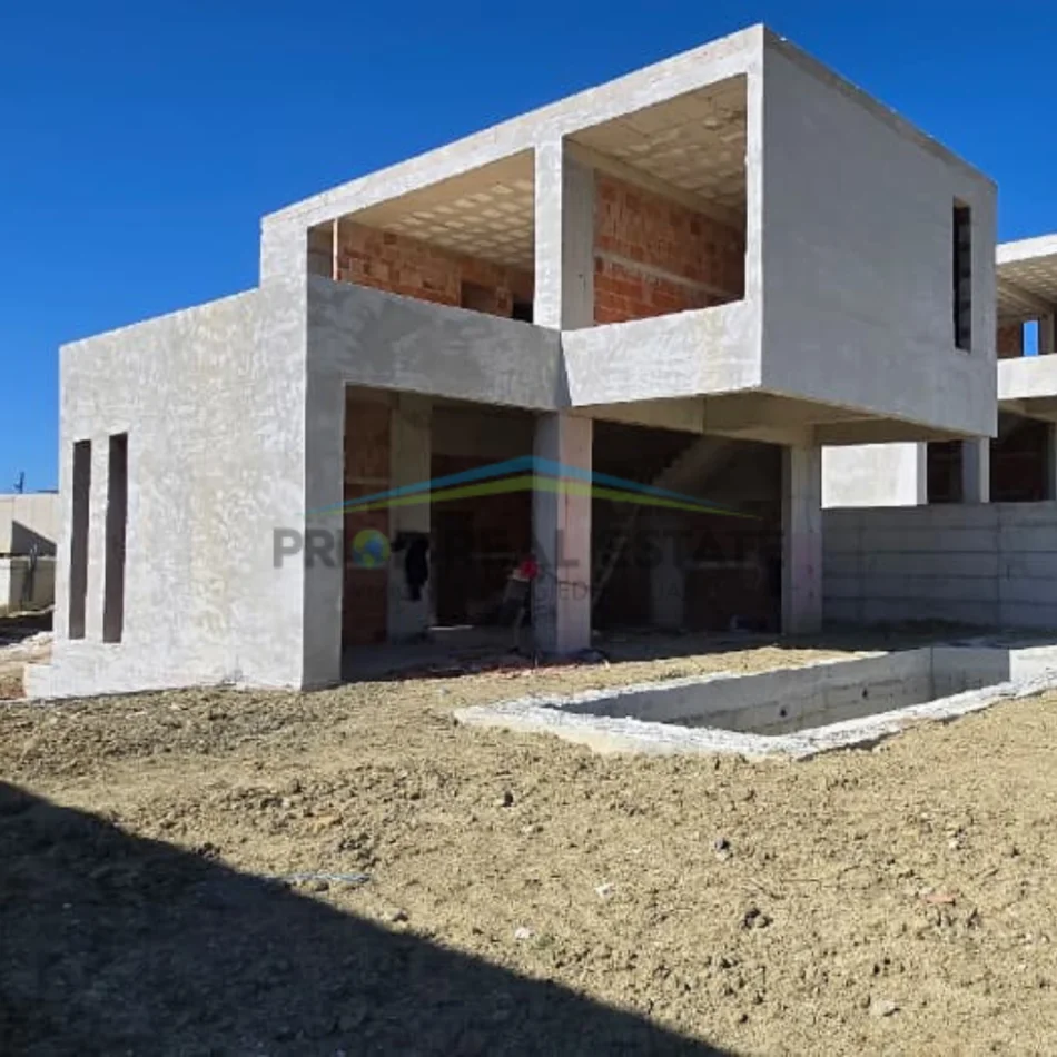 Tirane, shitet Vile 2 Katshe , 342 m² , 750.000EURO (Milord Residence, Farke)