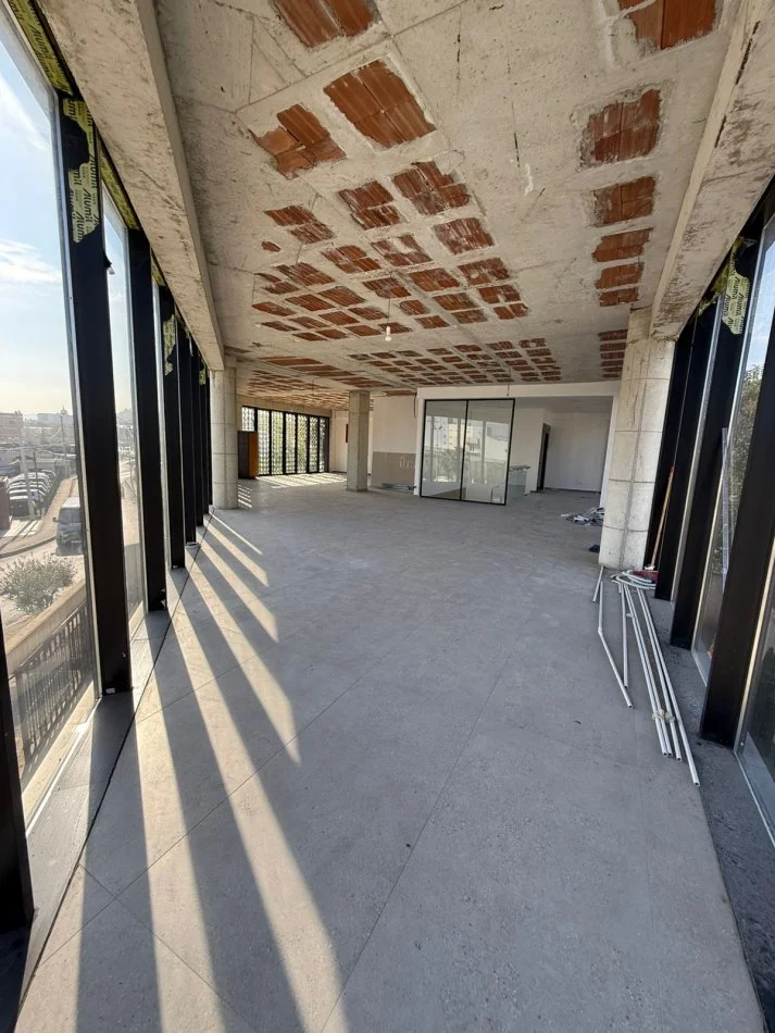 Tirane, jepet me qera magazine Kati 0, 1.200 m² 2.600 € (Autostrada Tirane - Durres)