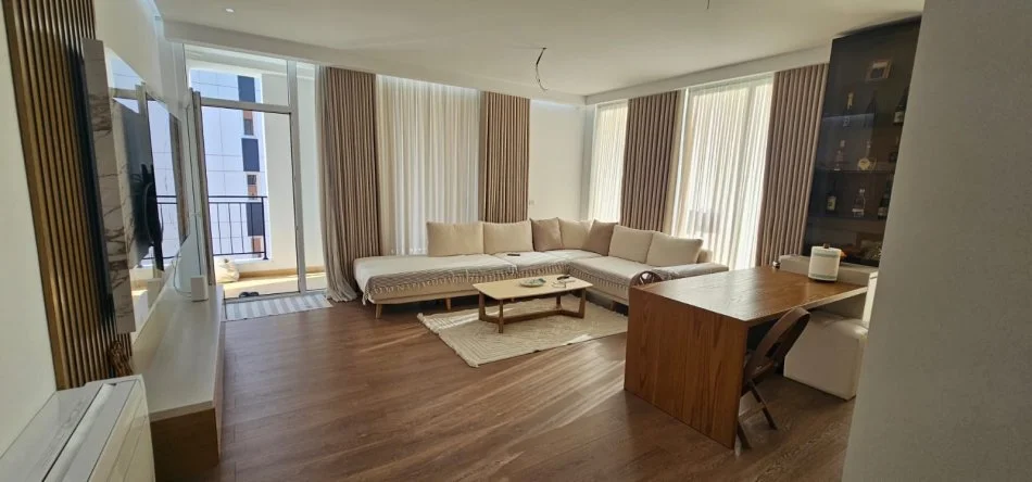 Tirane, shitet apartament 3+1+Ballkon Kati 4, 150 m² 346.380 € (Bulevardi i Ri)