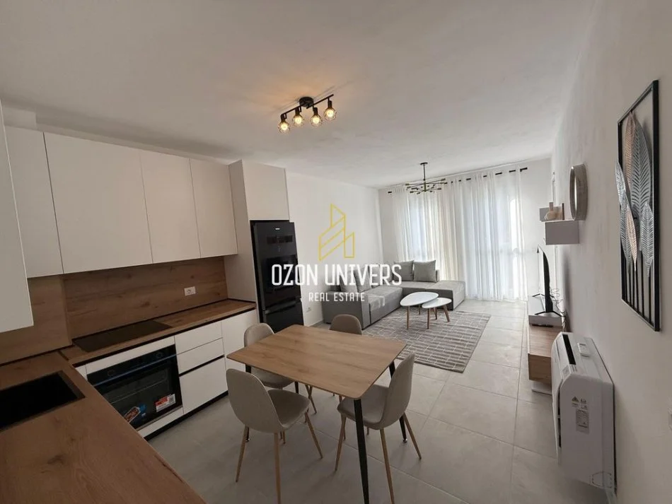 Tirane, jepet me qera apartament 2+1+Ballkon Kati 1, 84 m² 550 € (Univers CIty Tirana, Albania)