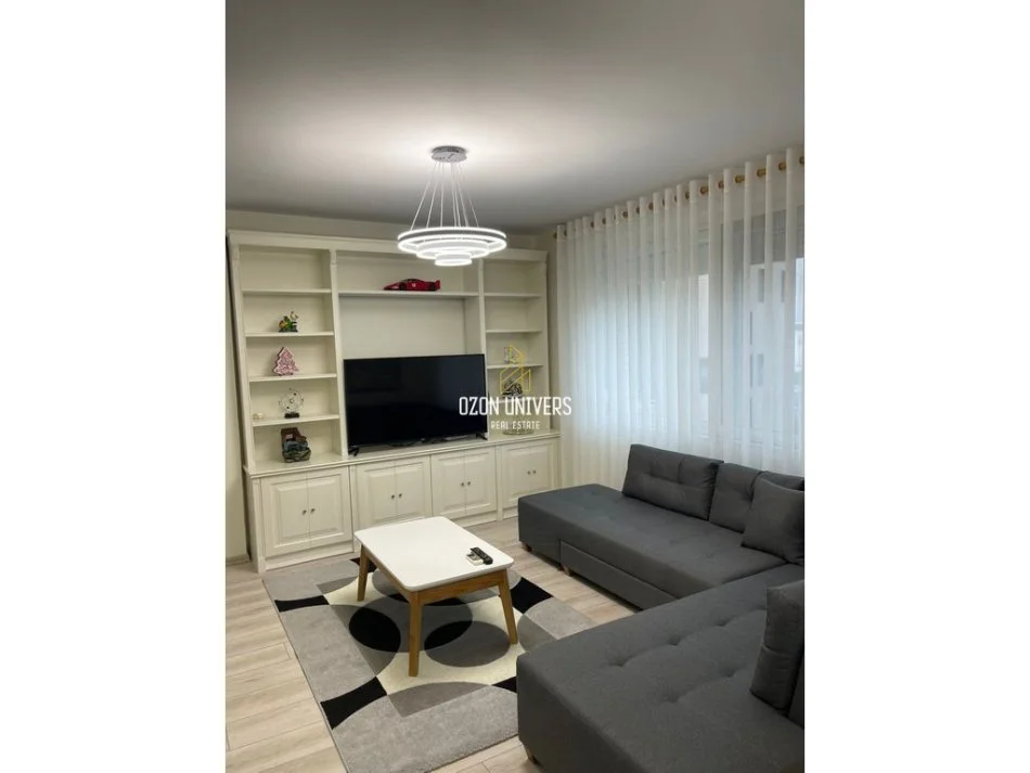 Tirane, jepet me qera apartament 1+1+Ballkon Kati 8, 70 m² 1.000 € (Rruga e Kosovarëve Tirana, Albania)