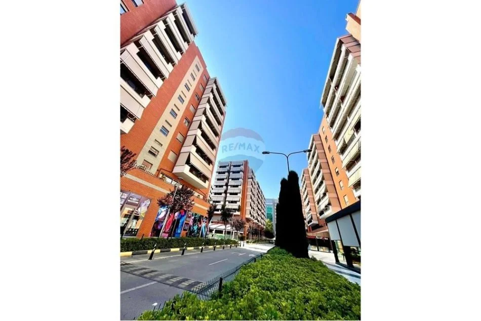 Tirane, jepet me qera apartament 1+1 , 72 m² 1.000 €