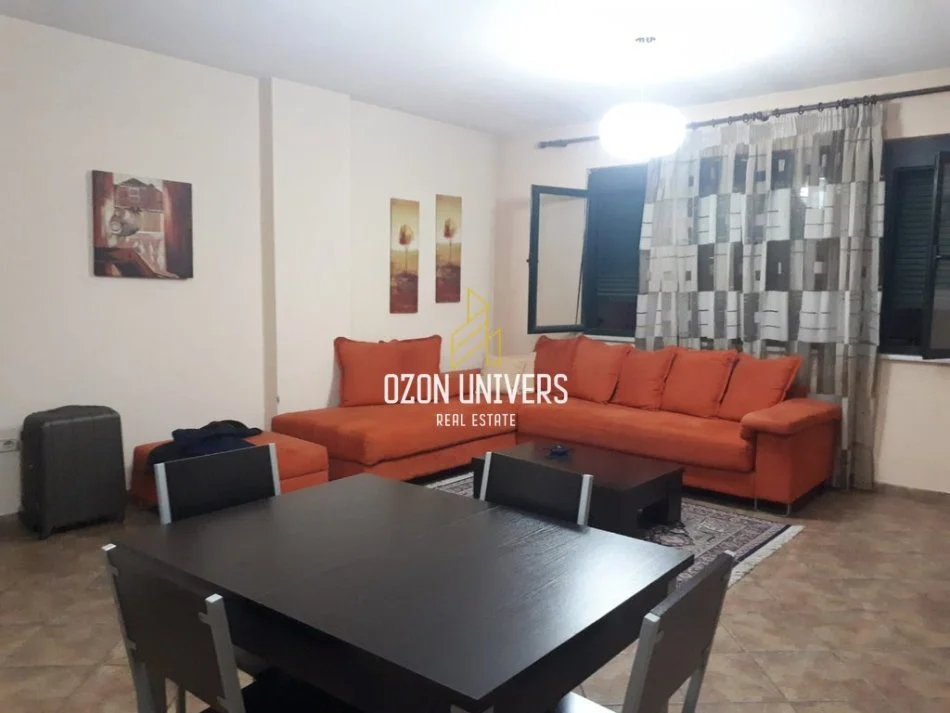 Tirane, jepet me qera apartament 1+1+Ballkon Kati 9, 65 m² 600 € (Sheshi Willson)