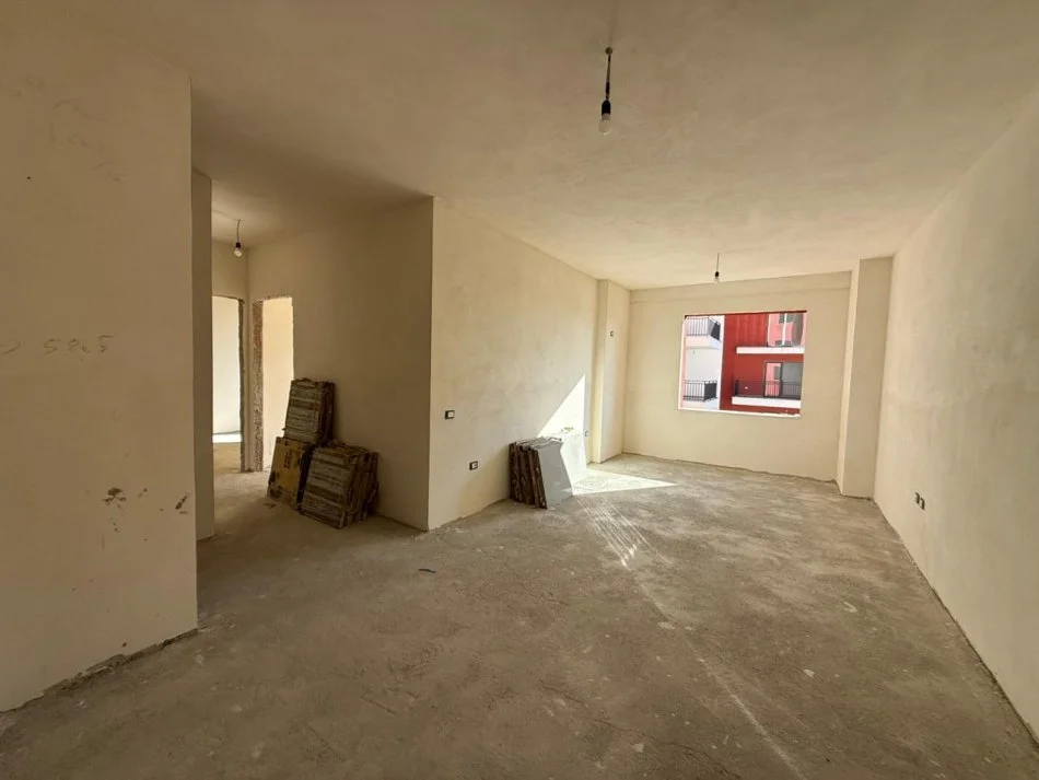 Tirane, shitet apartament 2+1 , 124 m² 190.000 € (Oxhaku)
