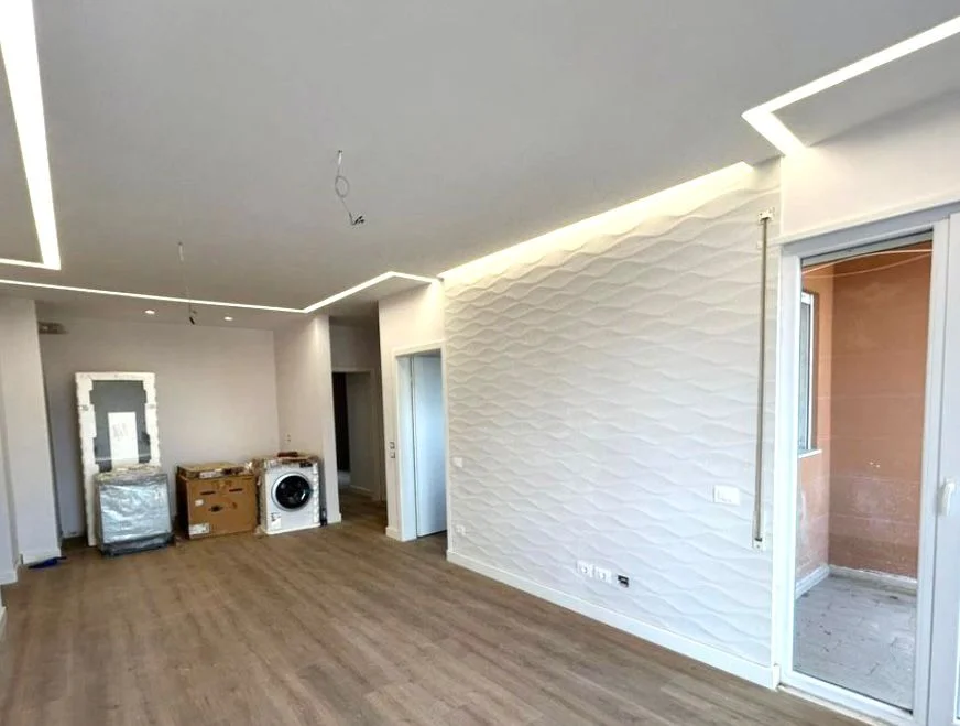 Tirane, shes apartament 2+1+Ballkon Kati 4, 94 m² 265.000 € (Avni Rustemi , Tirane ALBANIA)