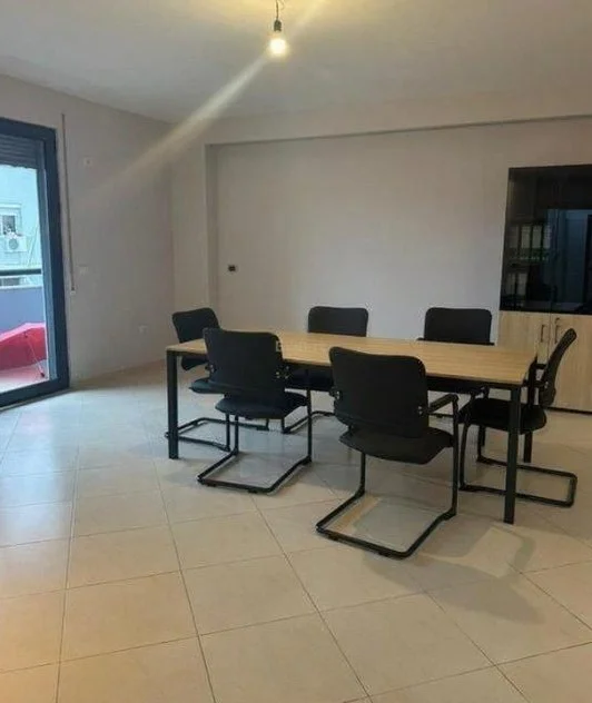 Tirane, shitet apartament 2+1 , 122 m² 350.000 € 