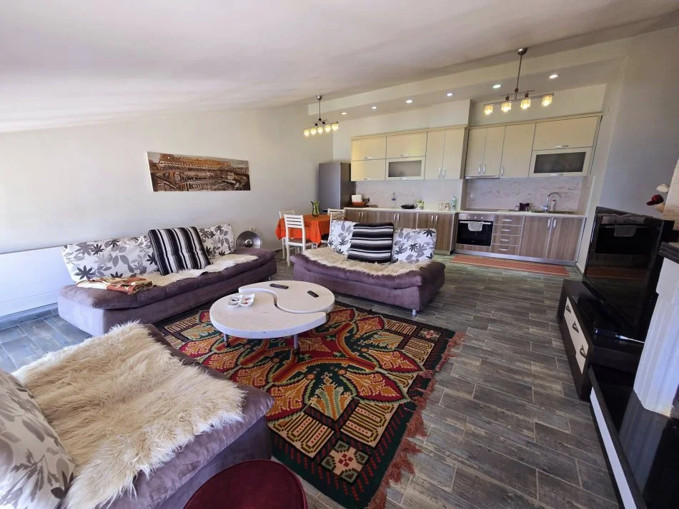 Pogradec, shitet apartament 3+1 Kati 9, 159.000 € (deshmoret e pojskes)