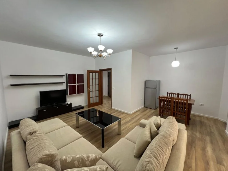Tirane, shitet apartament 2+1 Kati 4, 86 m² (rruga mylsym shyri)