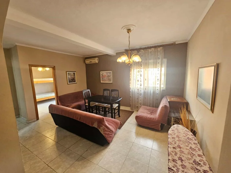 Tirane, shes apartament 2+1 Kati 4, 75 m² 177.000 € (bulevardi zogu i pare)