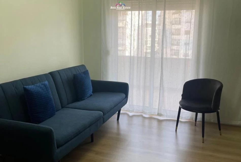 Tirane, jepet me qera apartament 1+1 Kati 5, 625 m² 625 € (Komuna e parisit)