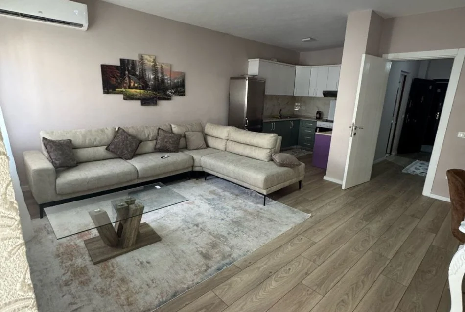 Tirane, jepet me qera apartament Kati 4, 100 m² 500 € (Rruga Muhamet Deliu)