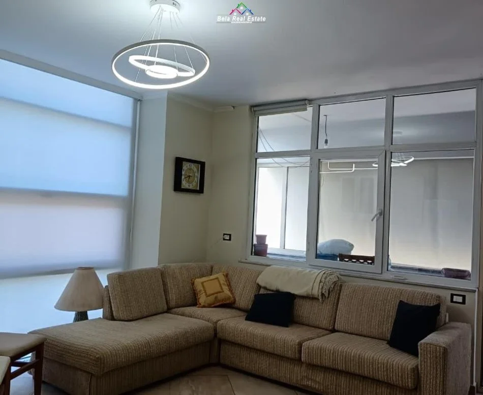 Tirane, jepet me qera apartament 1+1 Kati 4, 70 m² 575 € (Rruga Dritan Hoxha)