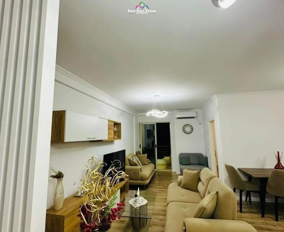 Tirane, jepet me qera apartament 1+1 Kati 5, 60 m² 520 € (Rruga 3 Deshmoret)