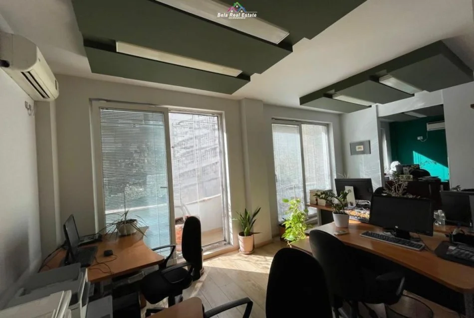 Tirane, jepet me qera zyre Kati 5, 120 m² 1.600 € (Rruga Ibrahim Rugova)