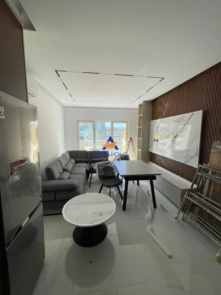 Tirane, jepet me qera apartament 1+1+Ballkon Kati 6, 70 m² 1.000 € 