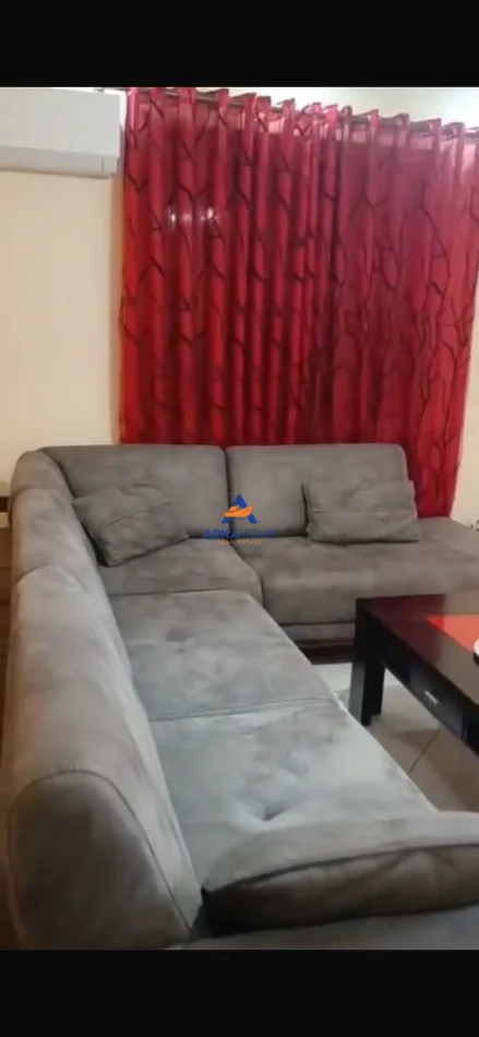 Tirane, jepet me qera apartament 2+1+Ballkon Kati 4, 120 m² 468 € 