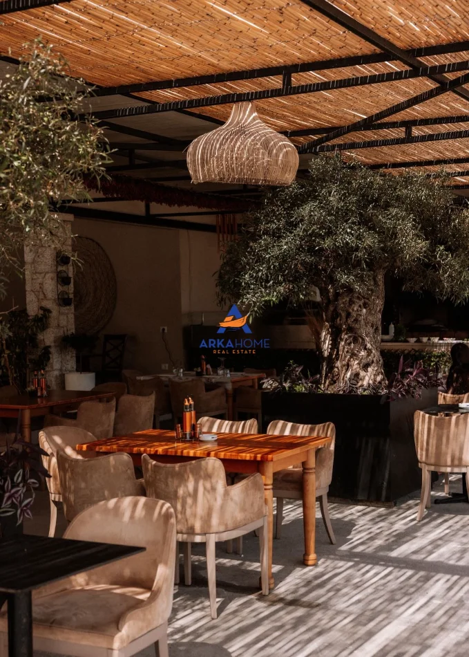 Vlore, jepet me qera bar-resorant Kati 0, 1.200 m² 50.000 € 