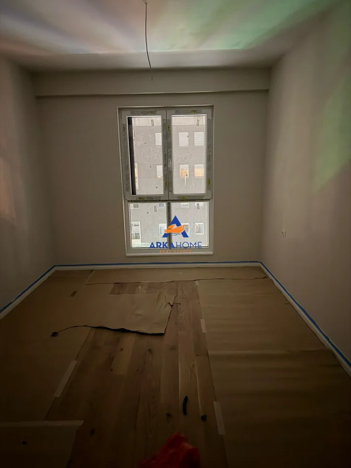 Tirane, jepet me qera ambjent biznesi Kati 8, 110 m² 1.000 € 