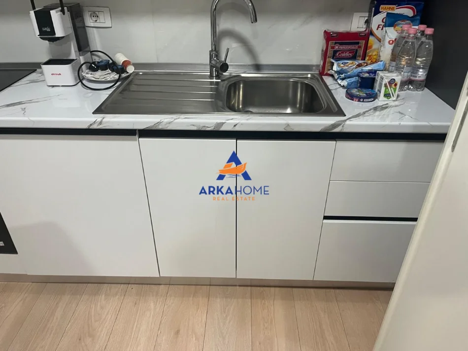 Tirane, shitet apartament 2+1+Ballkon Kati 3, 94 m² 253.000 € 