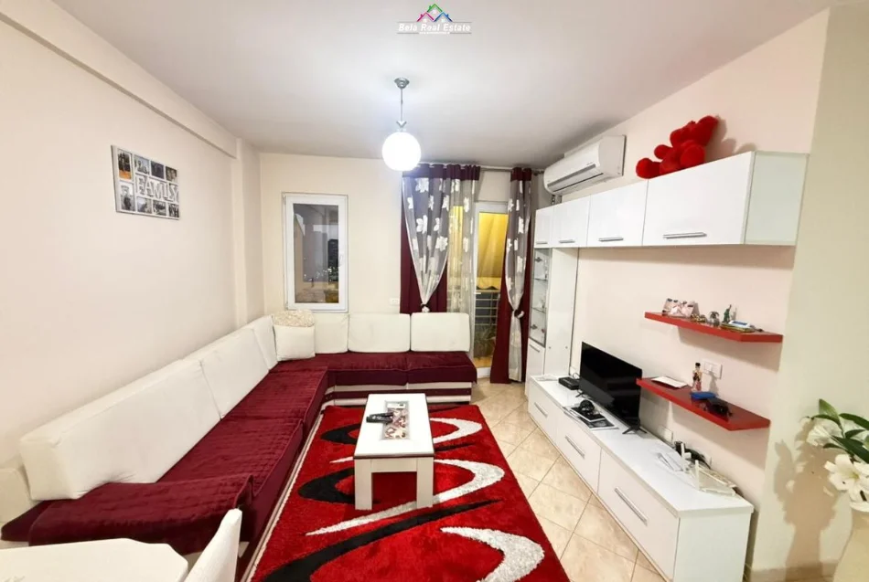 Tirane, jepet me qera apartament 1+1 Kati 6, 67 m² 550 € (Rruga Dritan Hoxha)