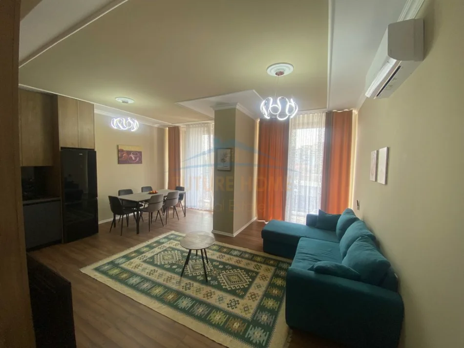 Tirane, jepet me qera apartament 2+1 Kati 1, 100 m² 900 € (Rruga Riza Cerova)