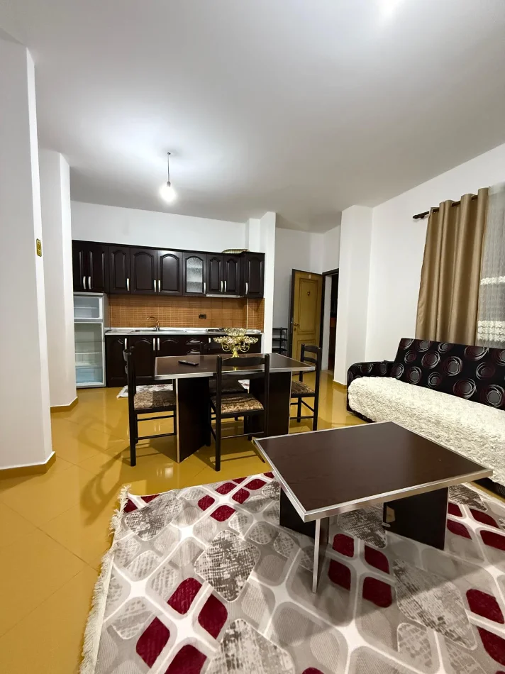Tirane, jepet me qera apartament 1+1 Kati 3, 70 m² 430 € (21 Dhjetori (ixhinieria e ndertimit))