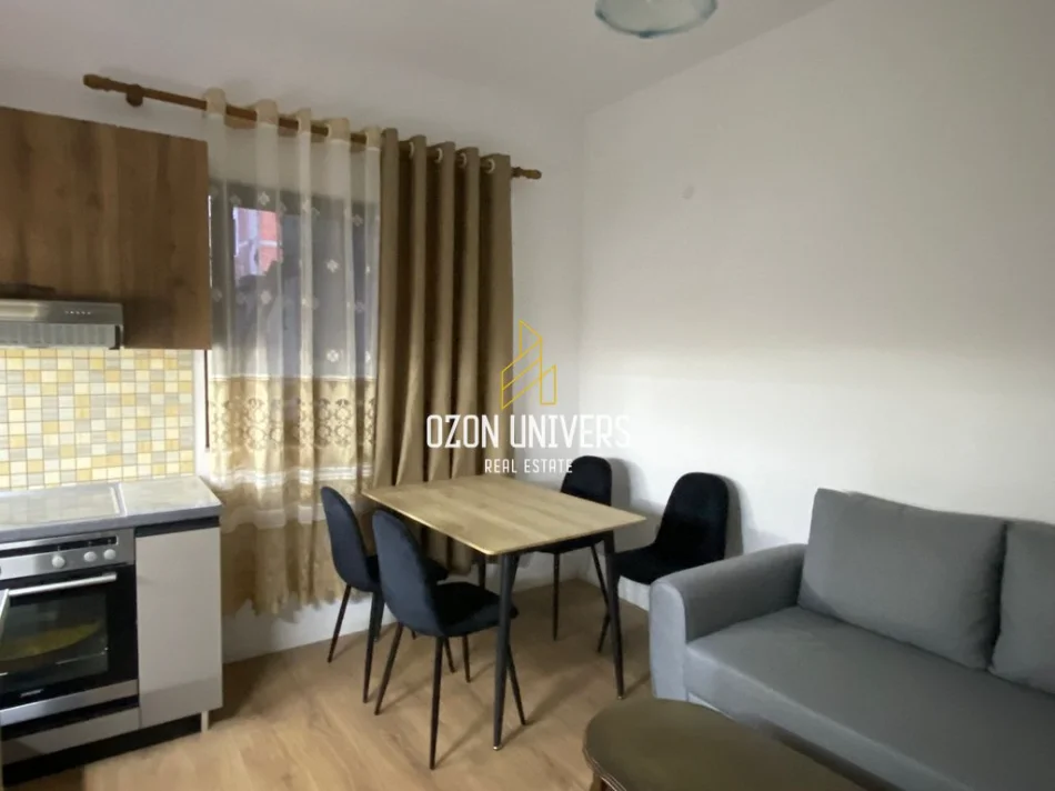 Tirane, jepet me qera apartament 1+1 Kati 1, 65 m² 400 € (Rruga Jordan Misja)