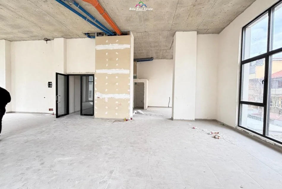 Tirane, jepet me qera dyqan Kati 0, 164 m² 3.200 € (Rruga sulejman delvina)