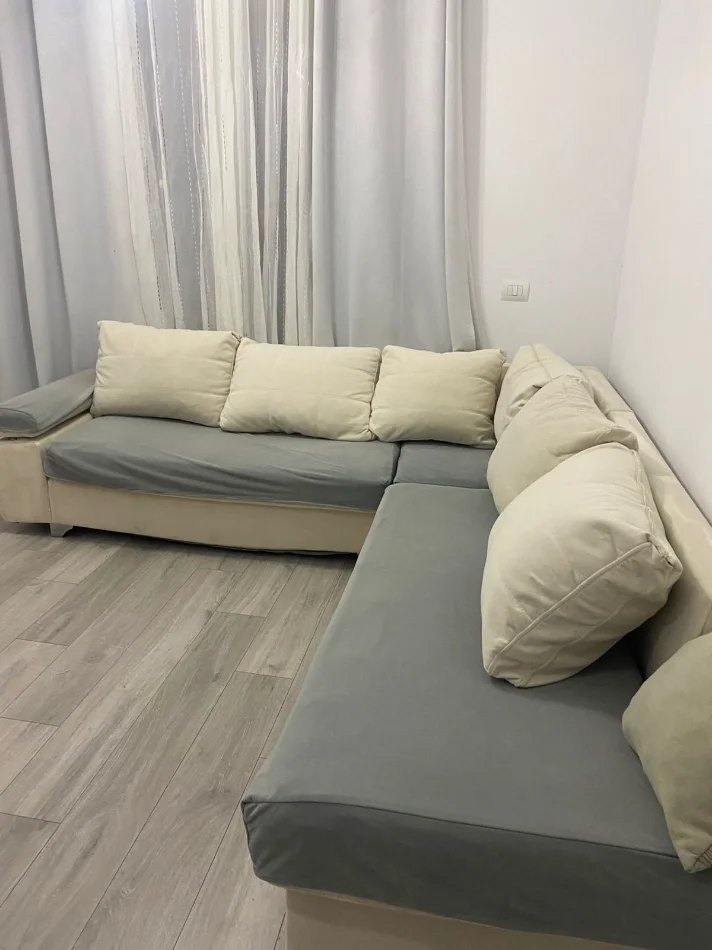 Tirane, jepet me qera apartament 1+1 Kati 5, 