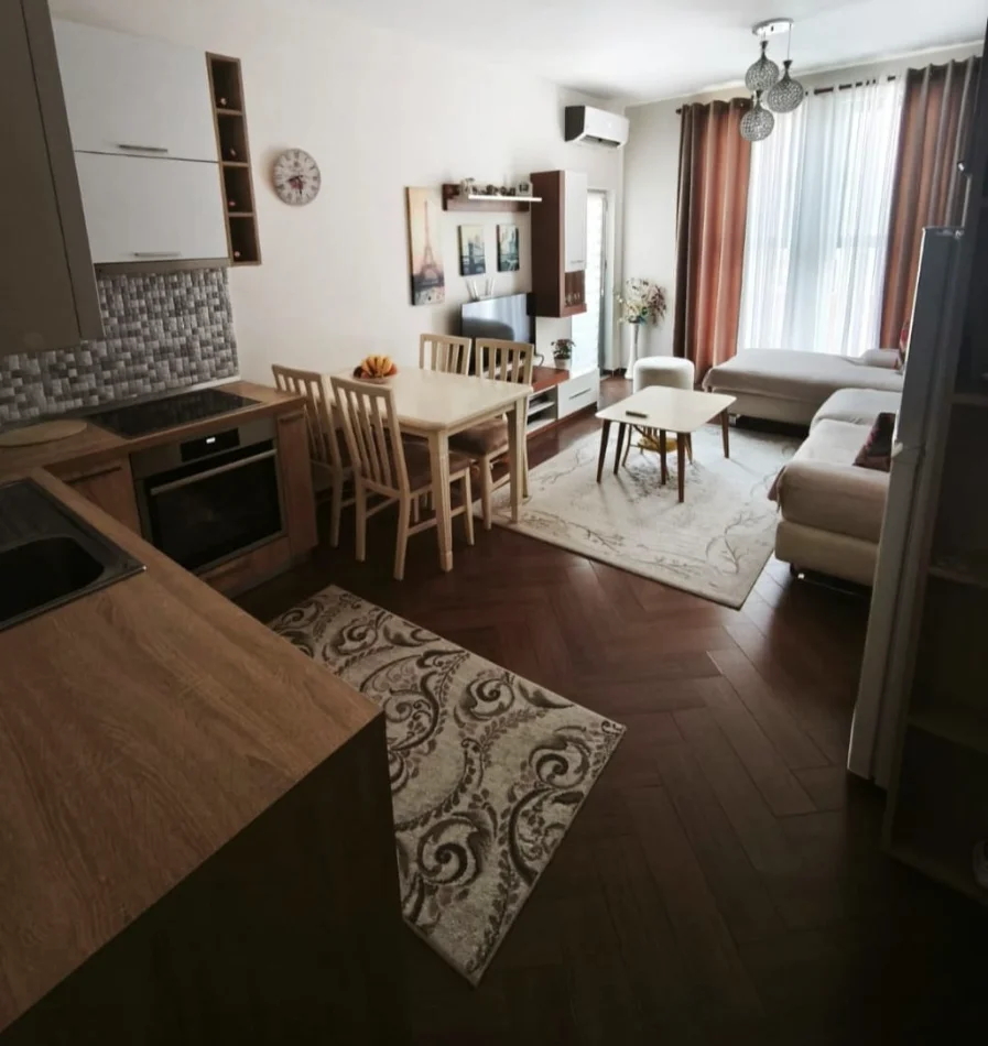 Tirane, shitet apartament 1+1 , 66 m² 110.000 € 